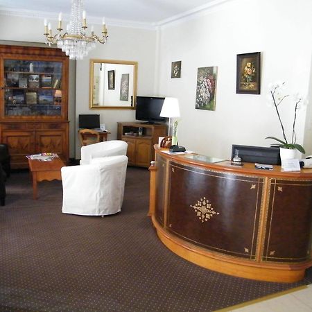 Hotel Balzac Fougères Esterno foto
