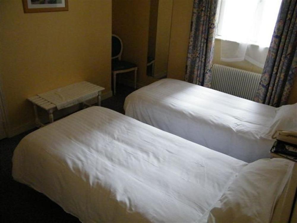 Hotel Balzac Fougères Esterno foto